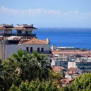  Apartment Terrasse Vue Mer / France